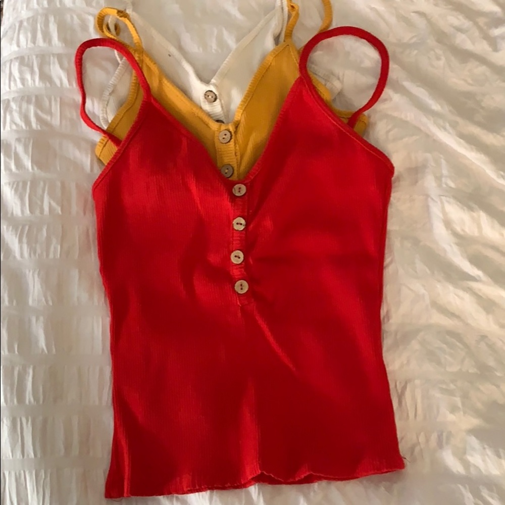 3 SEAMLESS tank tops